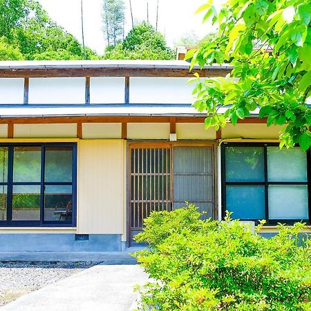 四万十川まで歩いて行ける 一棟まるっと貸し切りの宿 Gu Shimanto  Eksteriør bilde